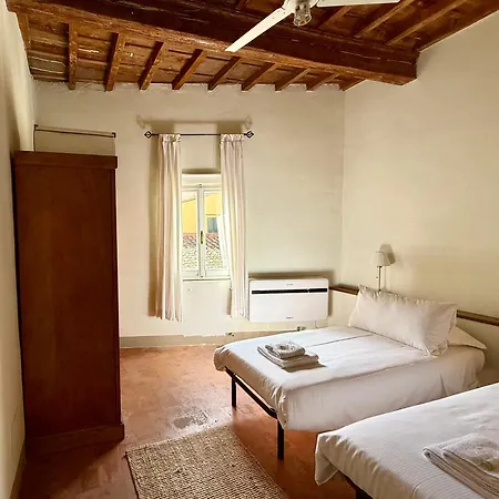 Lovely In The Heart Of Firenze