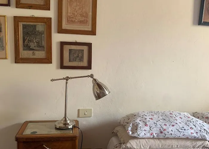 Lovely In The Heart Of Florencie